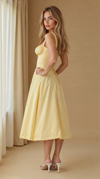 Vestido midi mulher com detalhe corset, silhueta ajustada e saia fluida