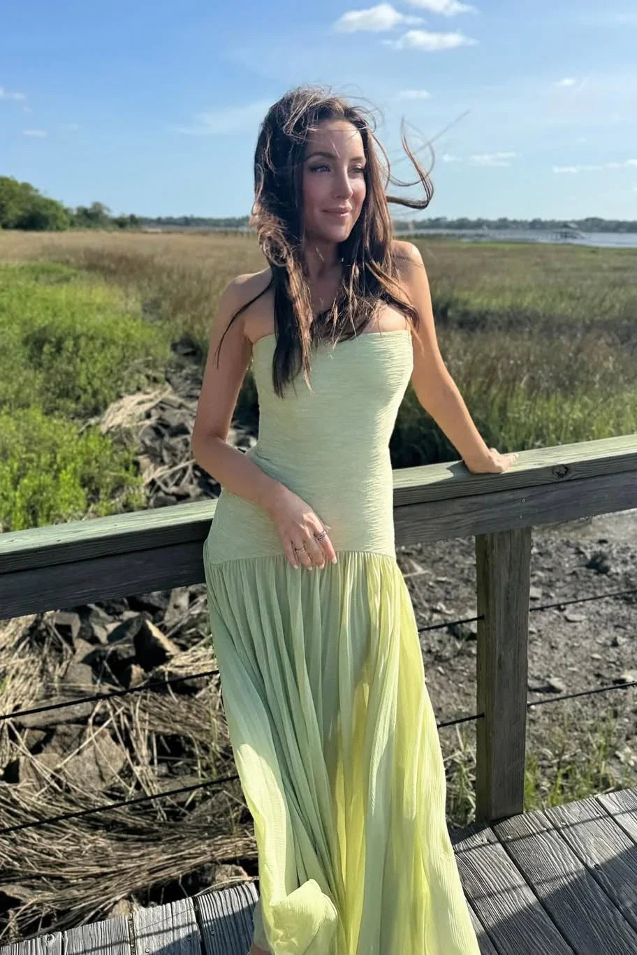 Vestido maxi feminino sem alças plissado comprimento longo silhueta definida