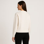 Camisola feminina oversized gola redonda com motivo coração