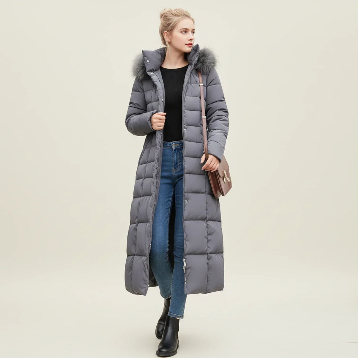 Casaco puffer maxi acolchoado mulher com capuz e cinto, comprimento maxi